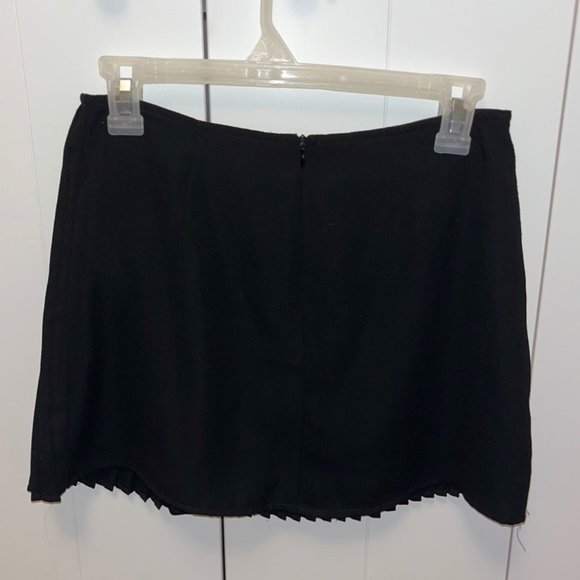 Black Pleated Skirt - Picture 3 of 4
